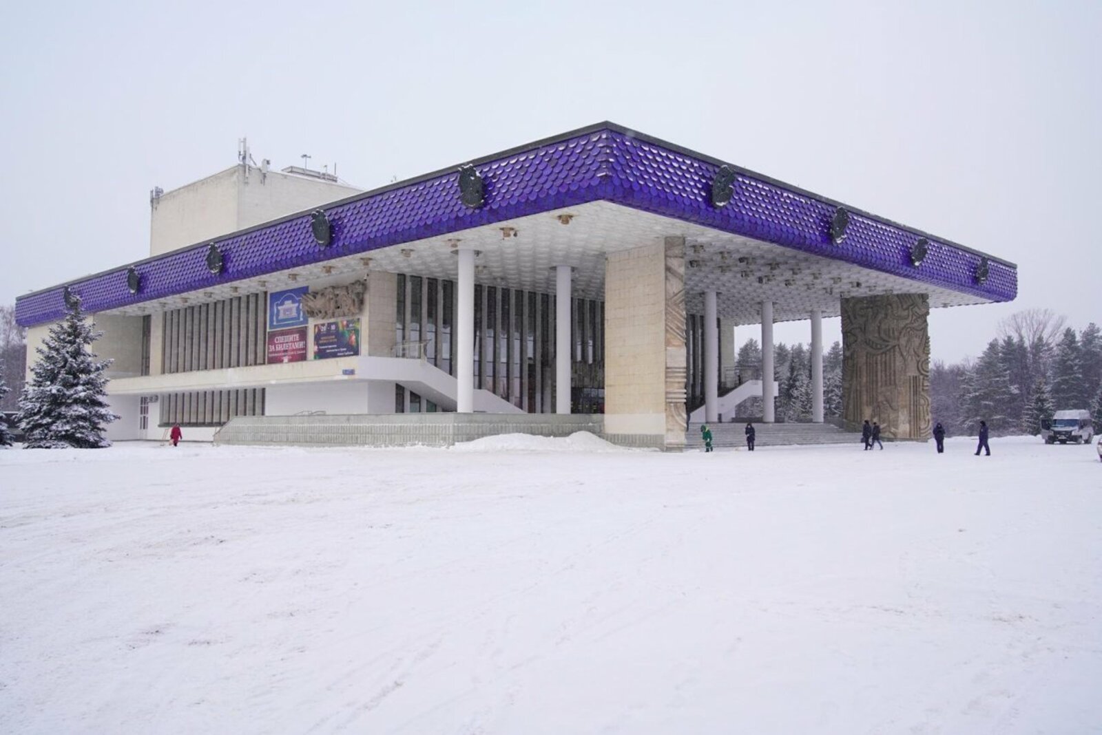 Олег Яровиков