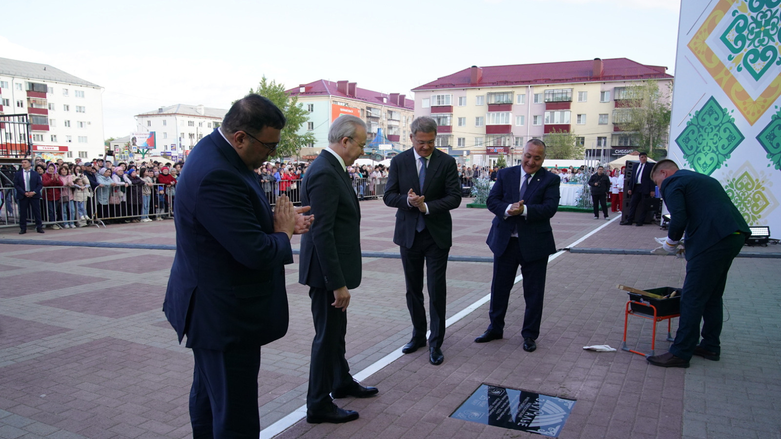 Олег Яровиков