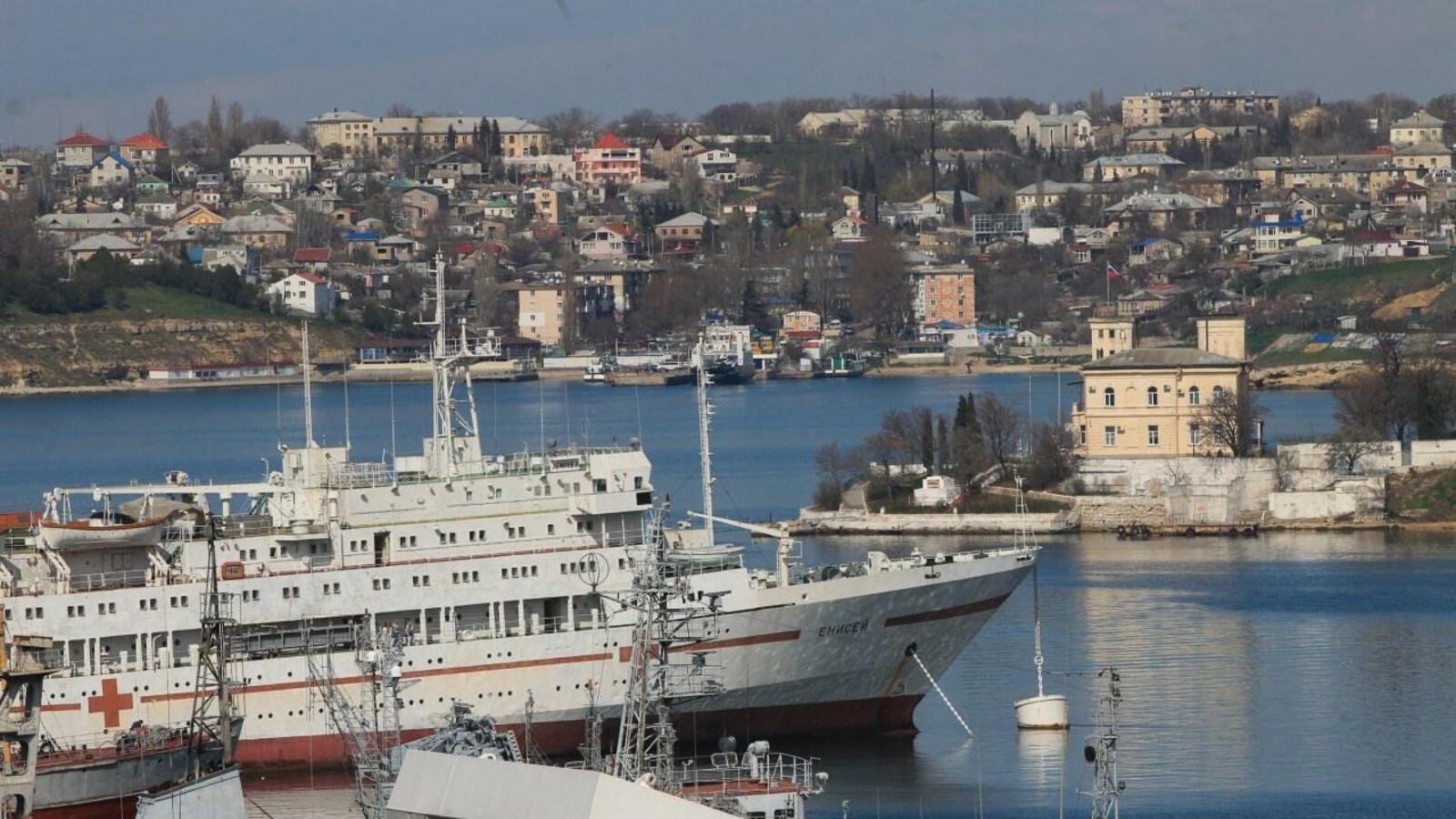 Олег Яровиков