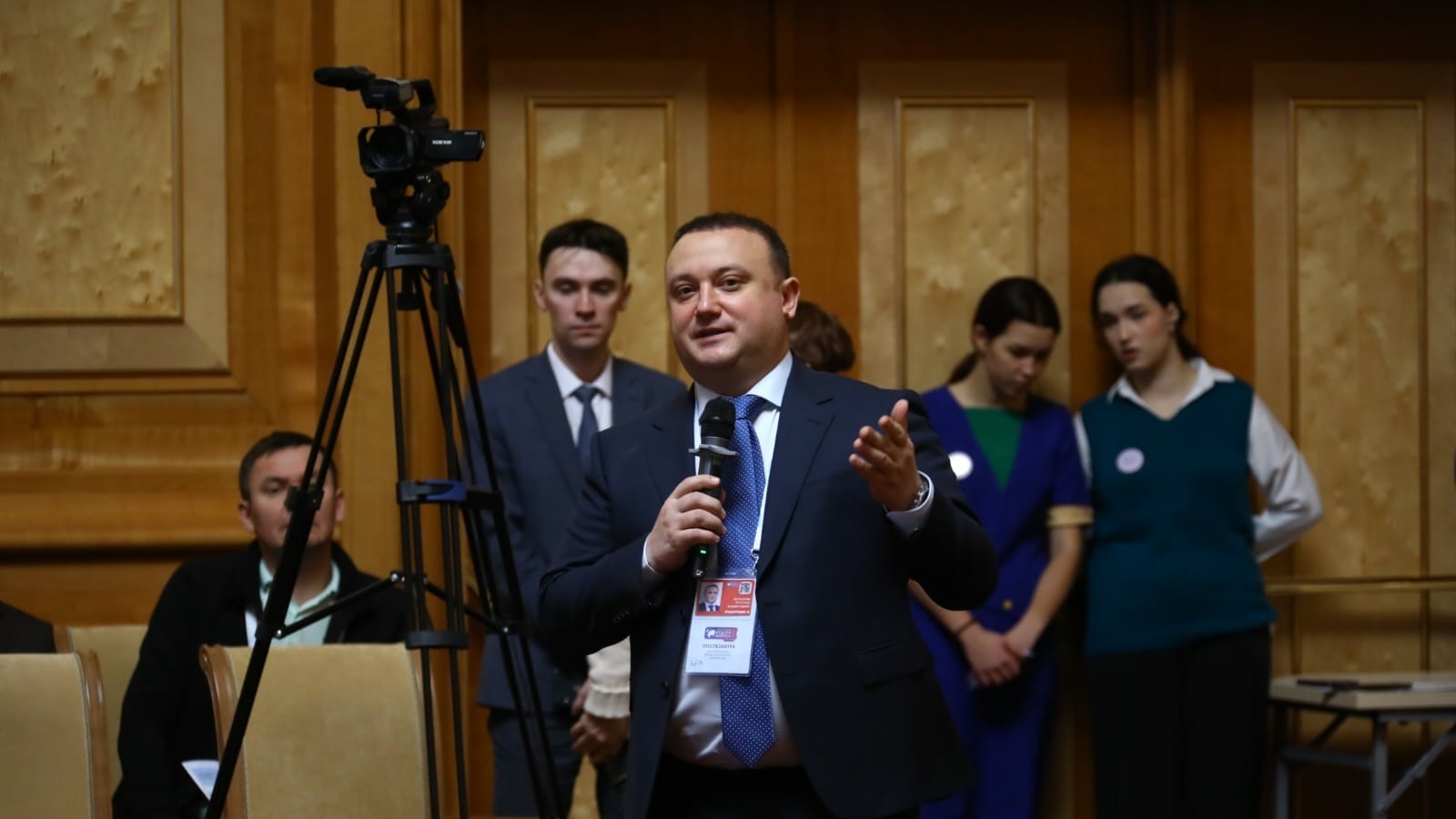 Валерий  Шахов