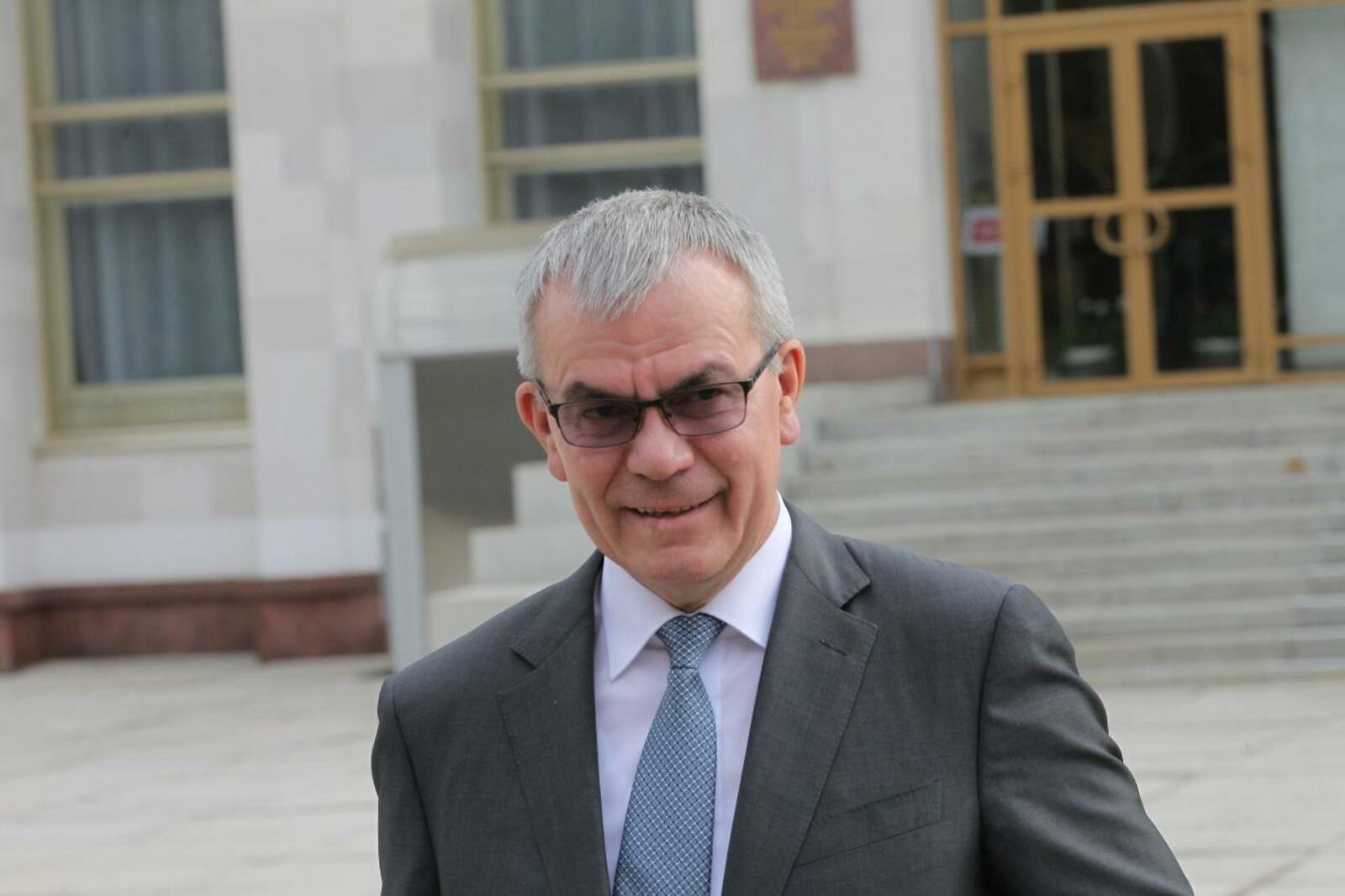Олег Яровиков