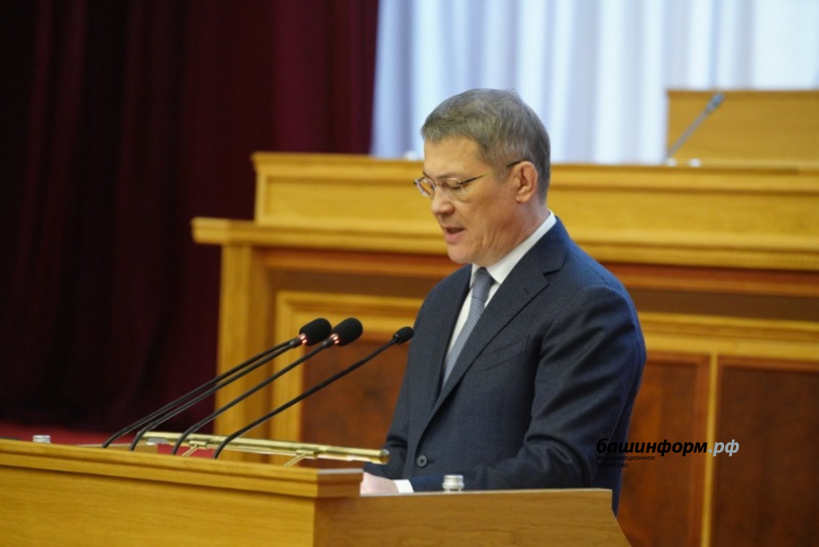 Олег Яровиков