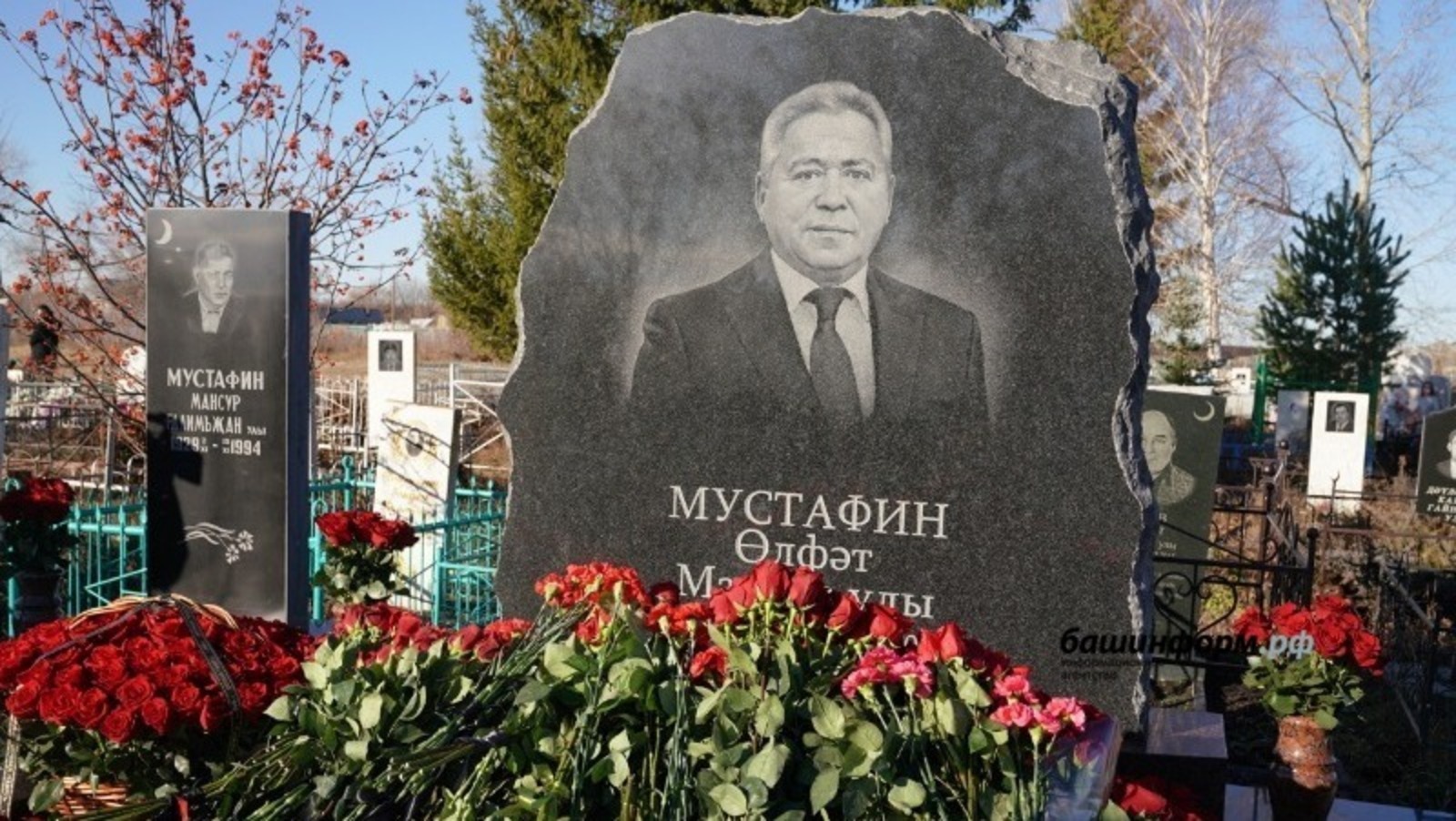 Олег Яровиков