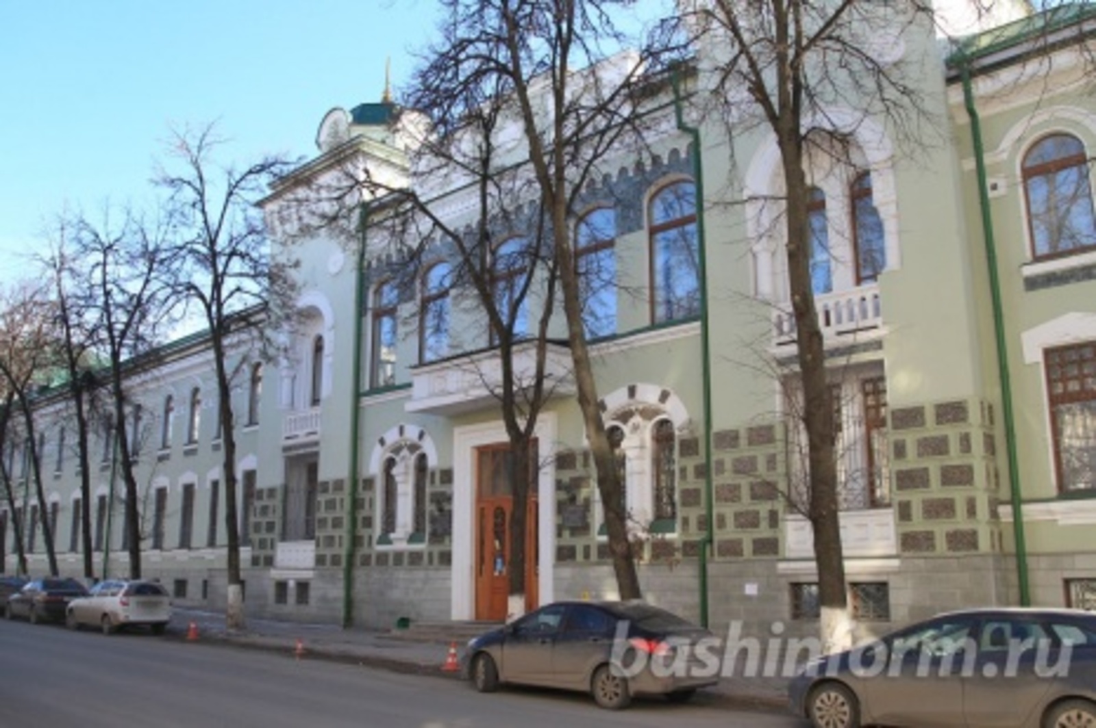 Олег Яровиков