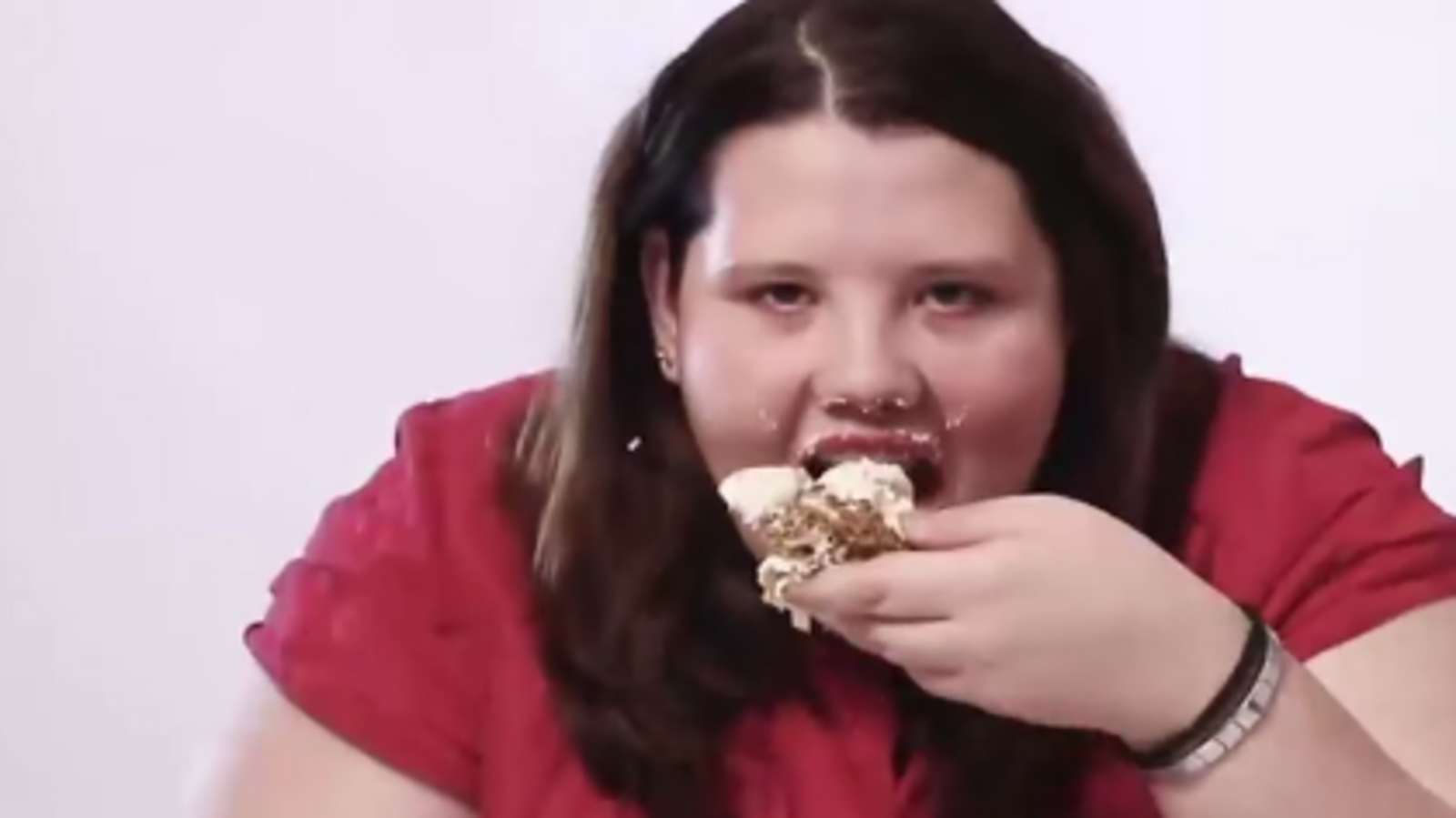 Стоп-кадр видео ФК "Уфа"