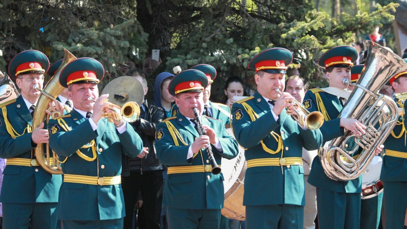 Олег Яровиков