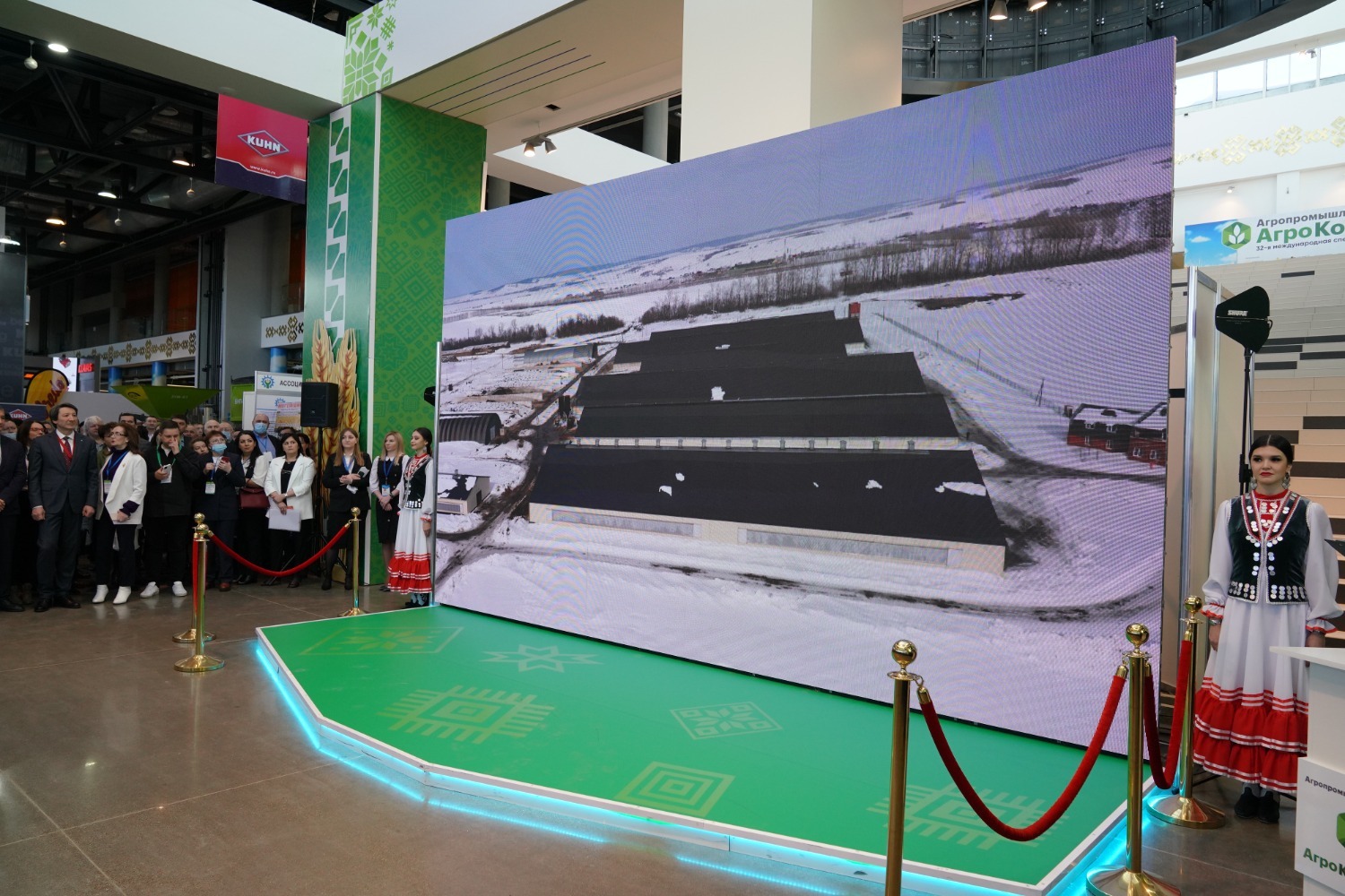 Олег Яровиков