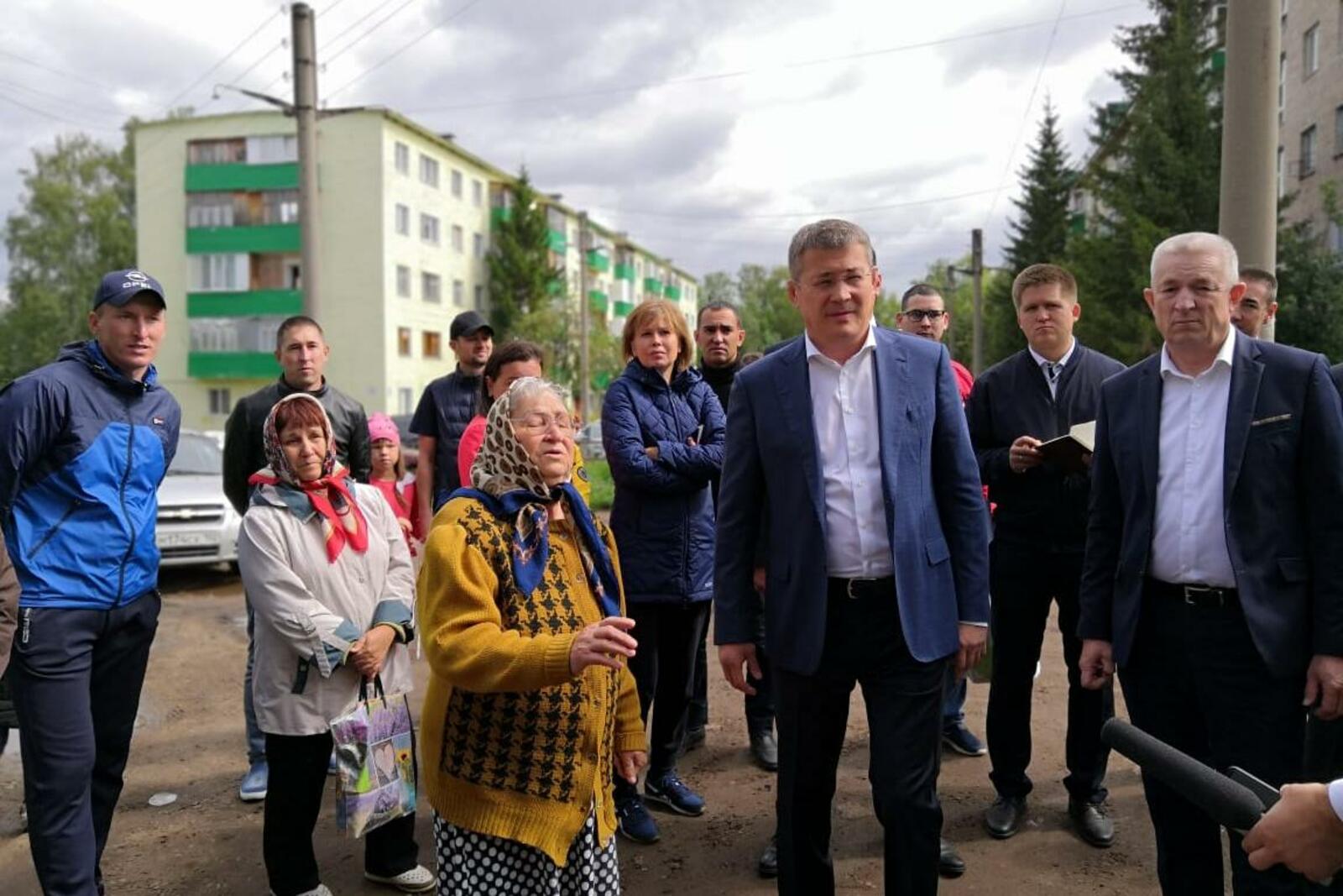 автор