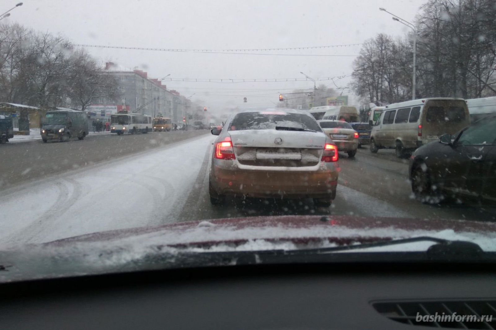 Олег Яровиков