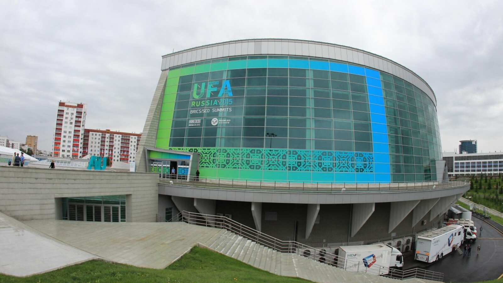 Олег Яровиков