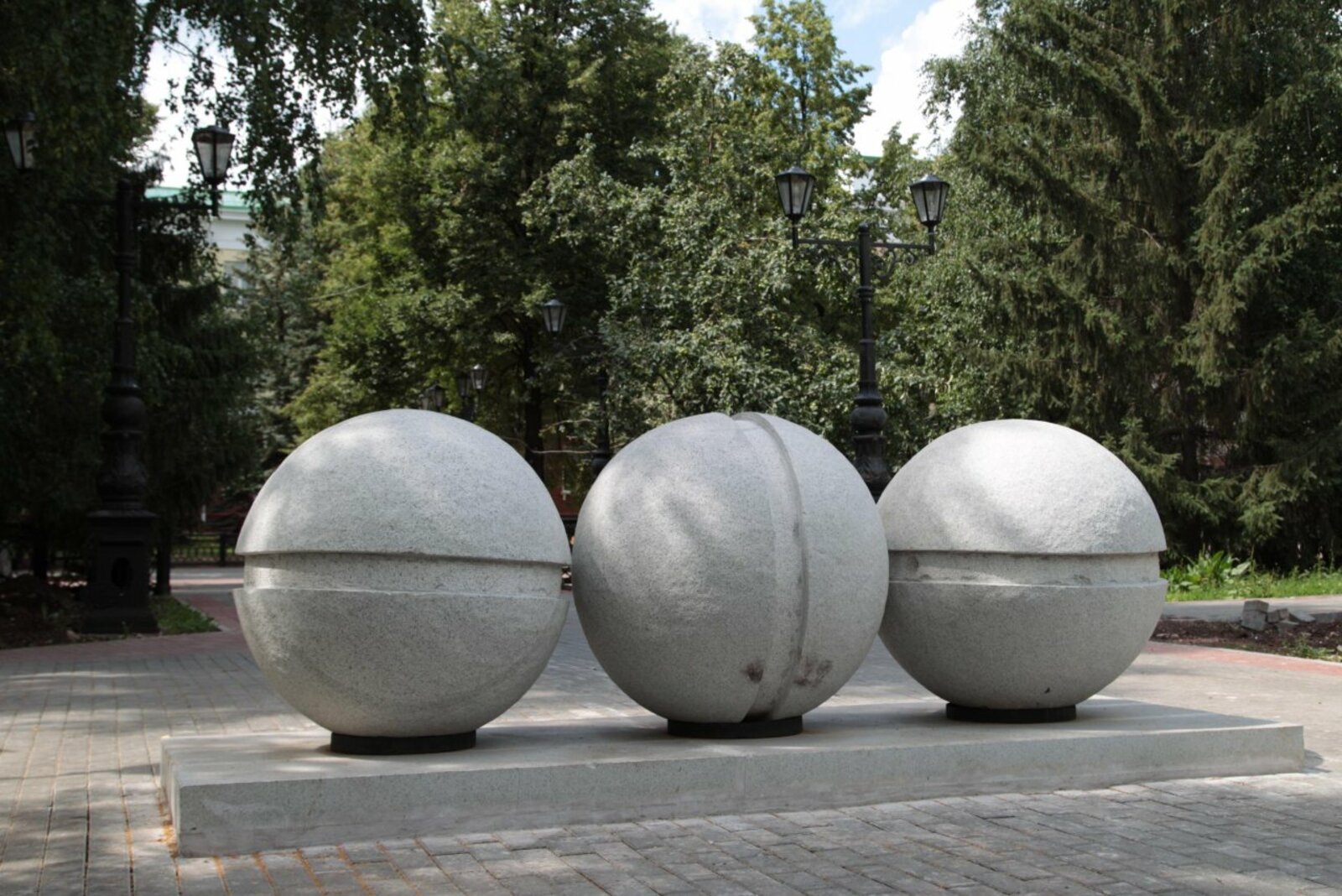 Олег Яровиков