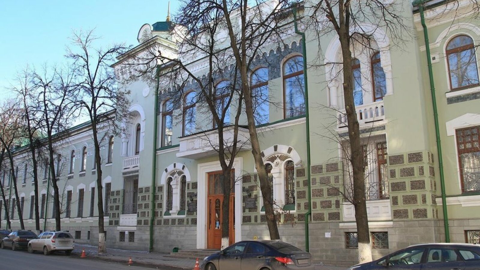 Олег Яровиков