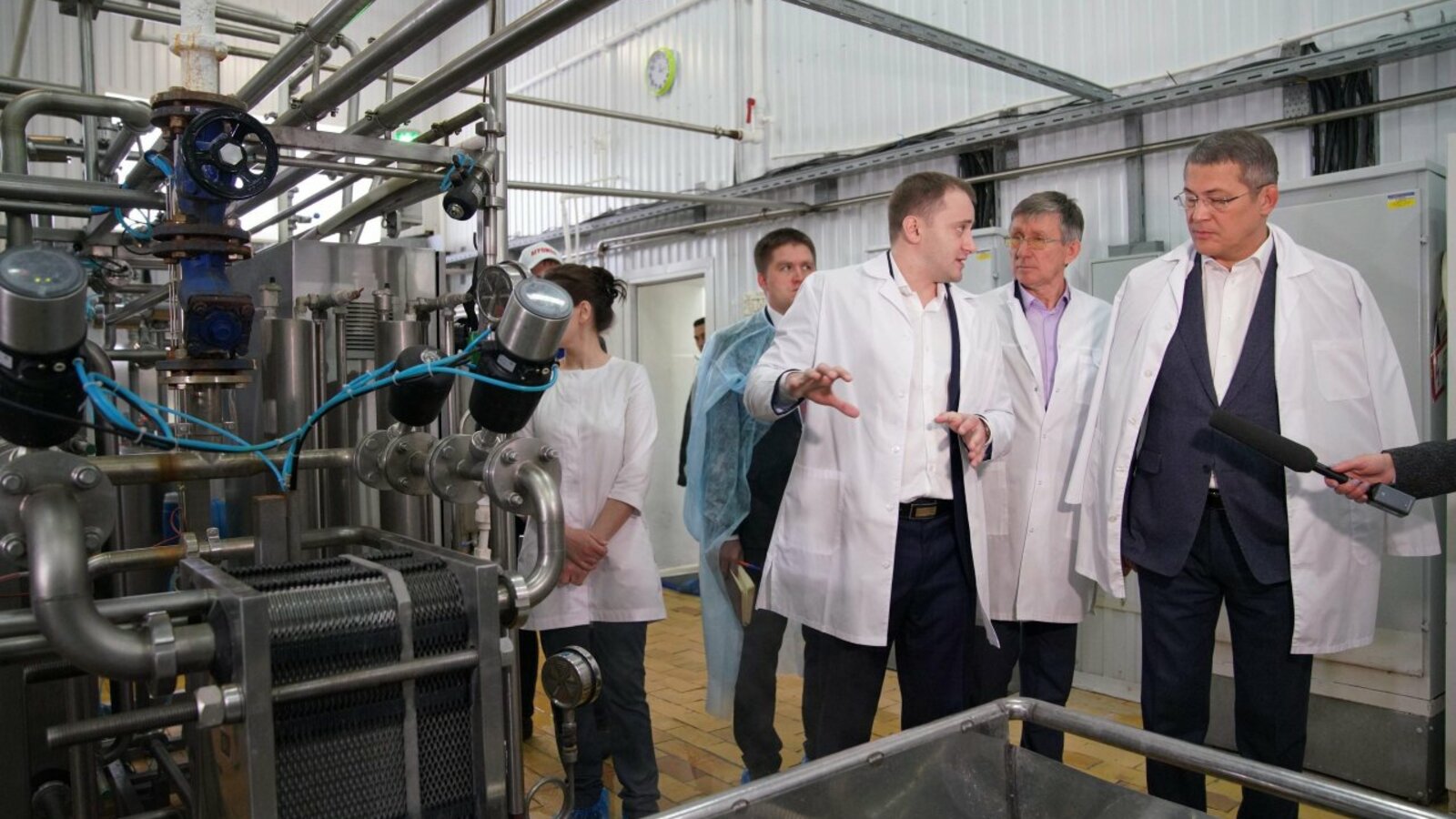 Олег Яровиков