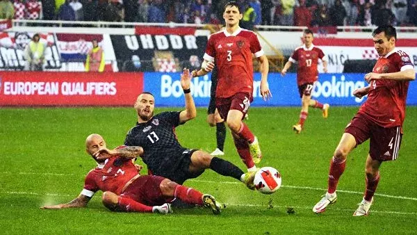 Сборная России по футболу проиграла Хорватии, забив мяч в собственные ворота