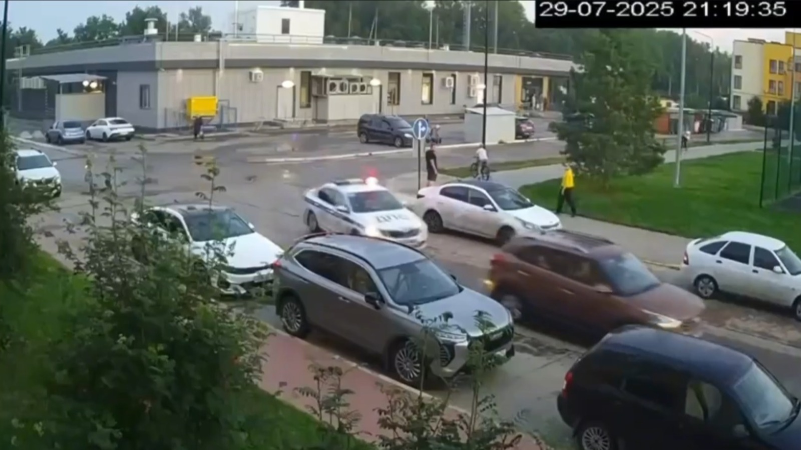 скриншот видео