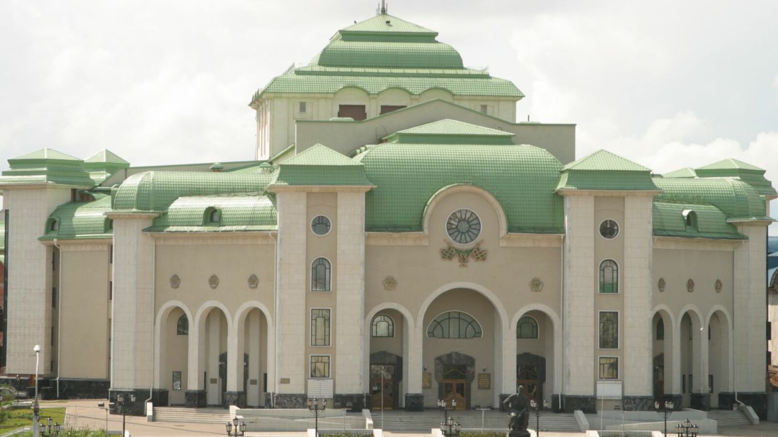 Андрей Старостин