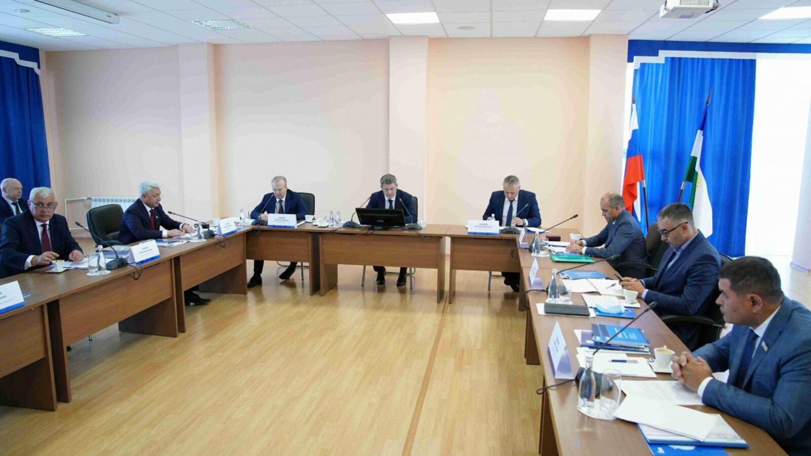 Олег Яровиков