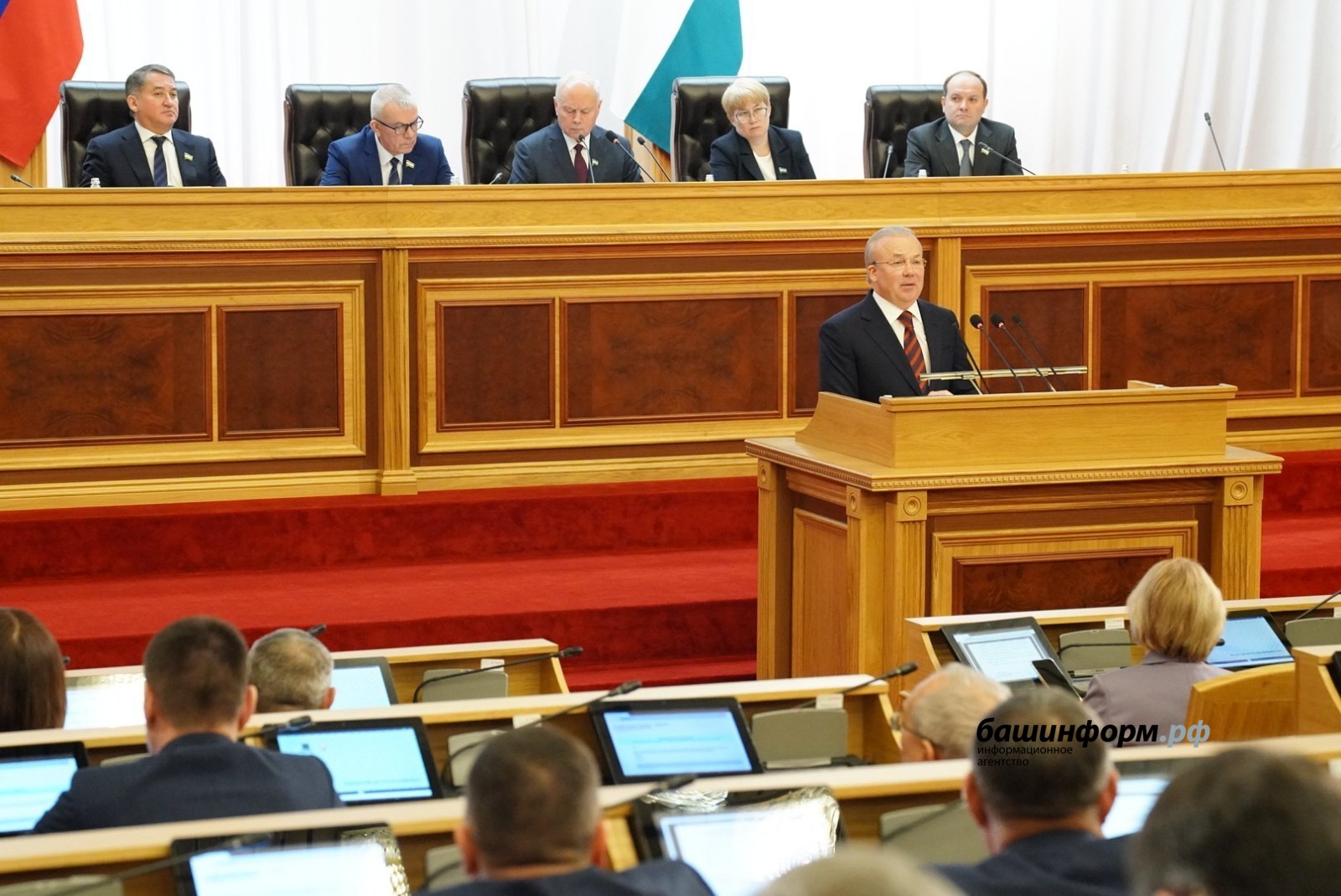 Олег Яровиков