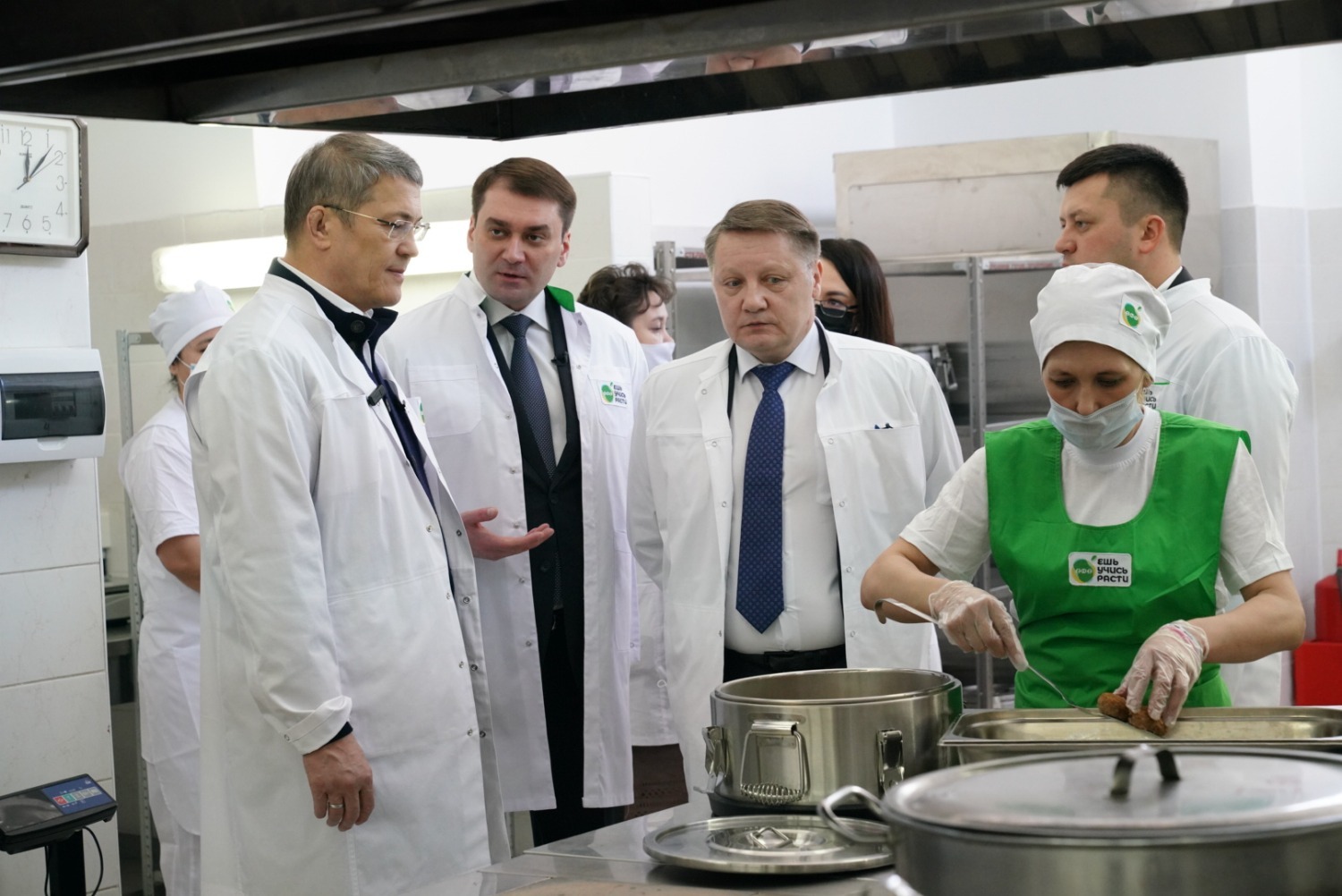 Олег Яровиков