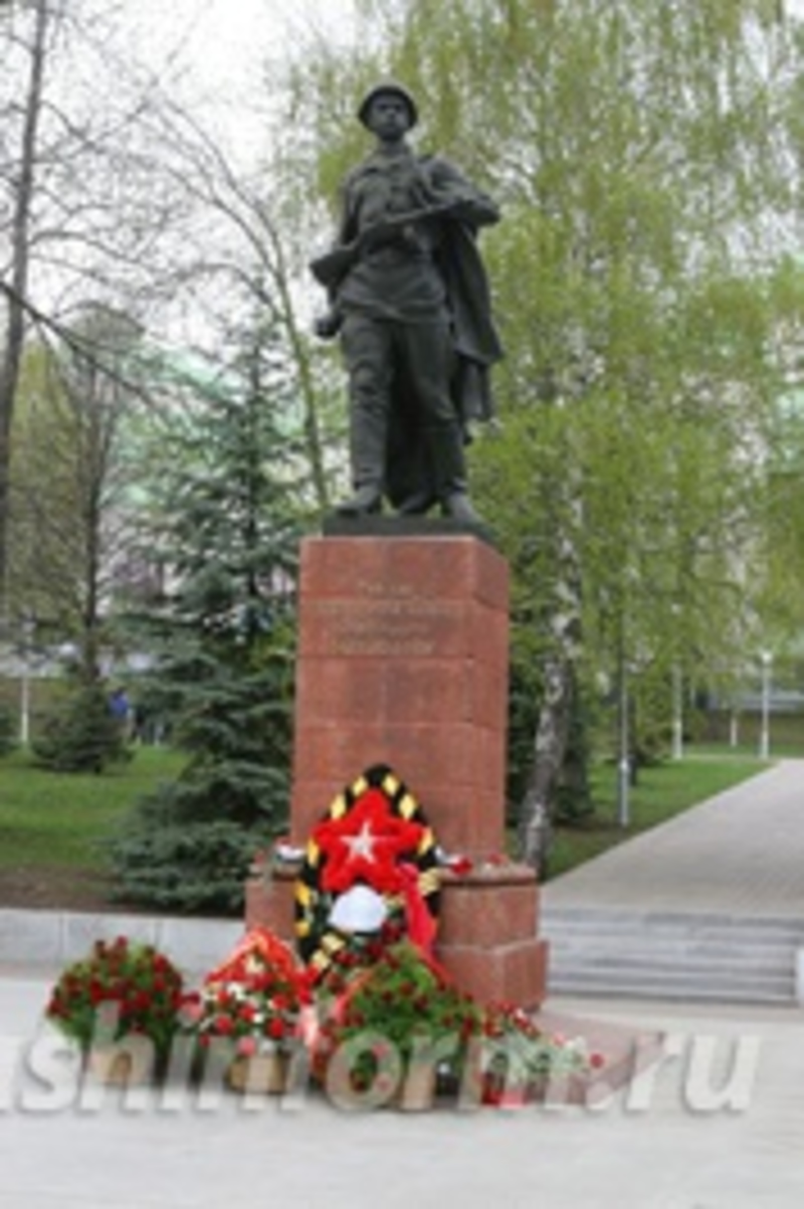 Олег Яровиков