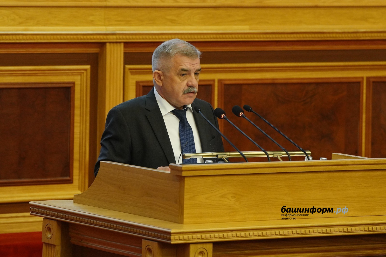 Олег Яровиков