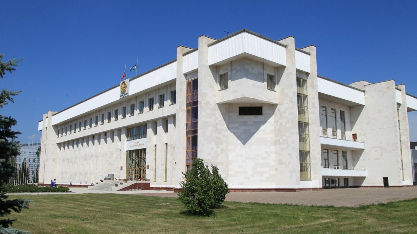 Олег Яровиков