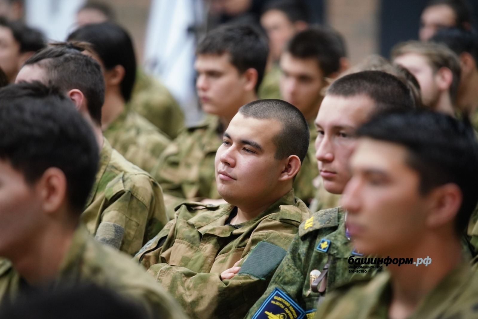 Олег Яровиков