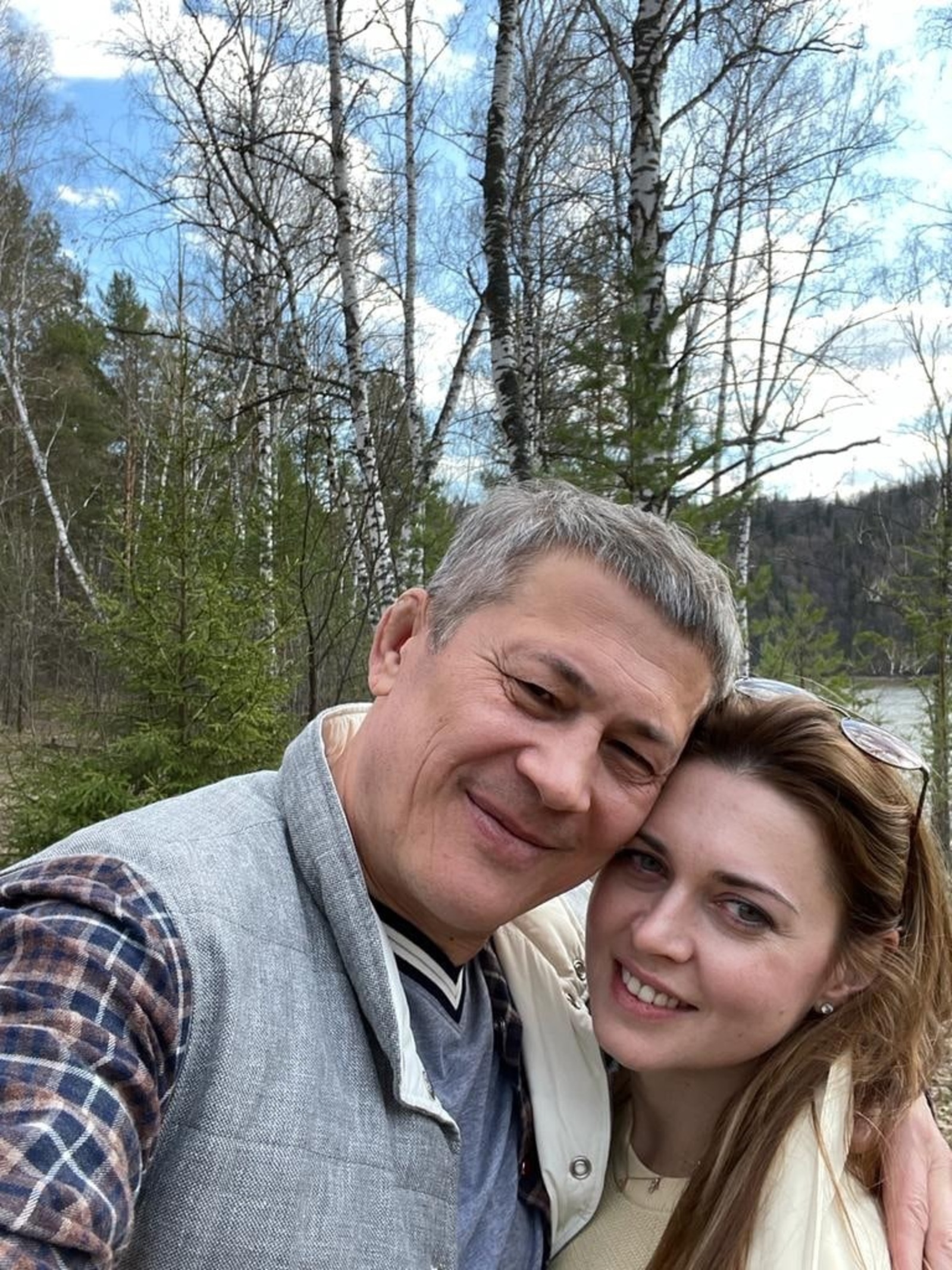 Радий Хабиров поделился семейным фото с Павловки