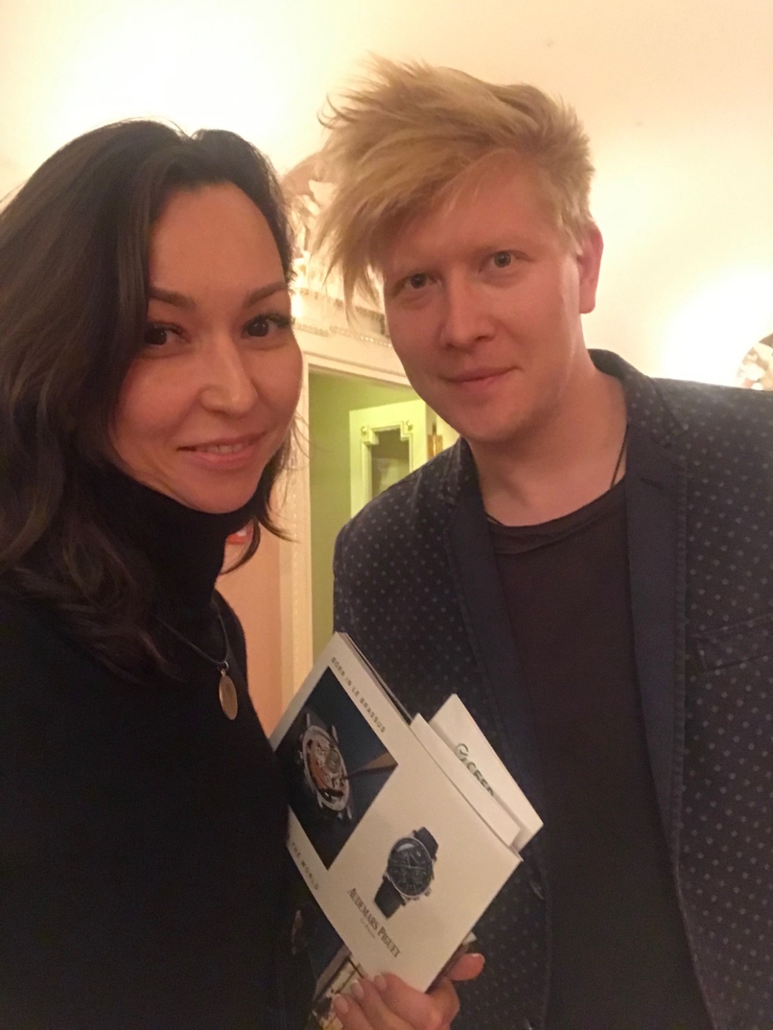 С оперным режиссером Василием Бархатовым на фестивале «Золотая Маска», 2021 год