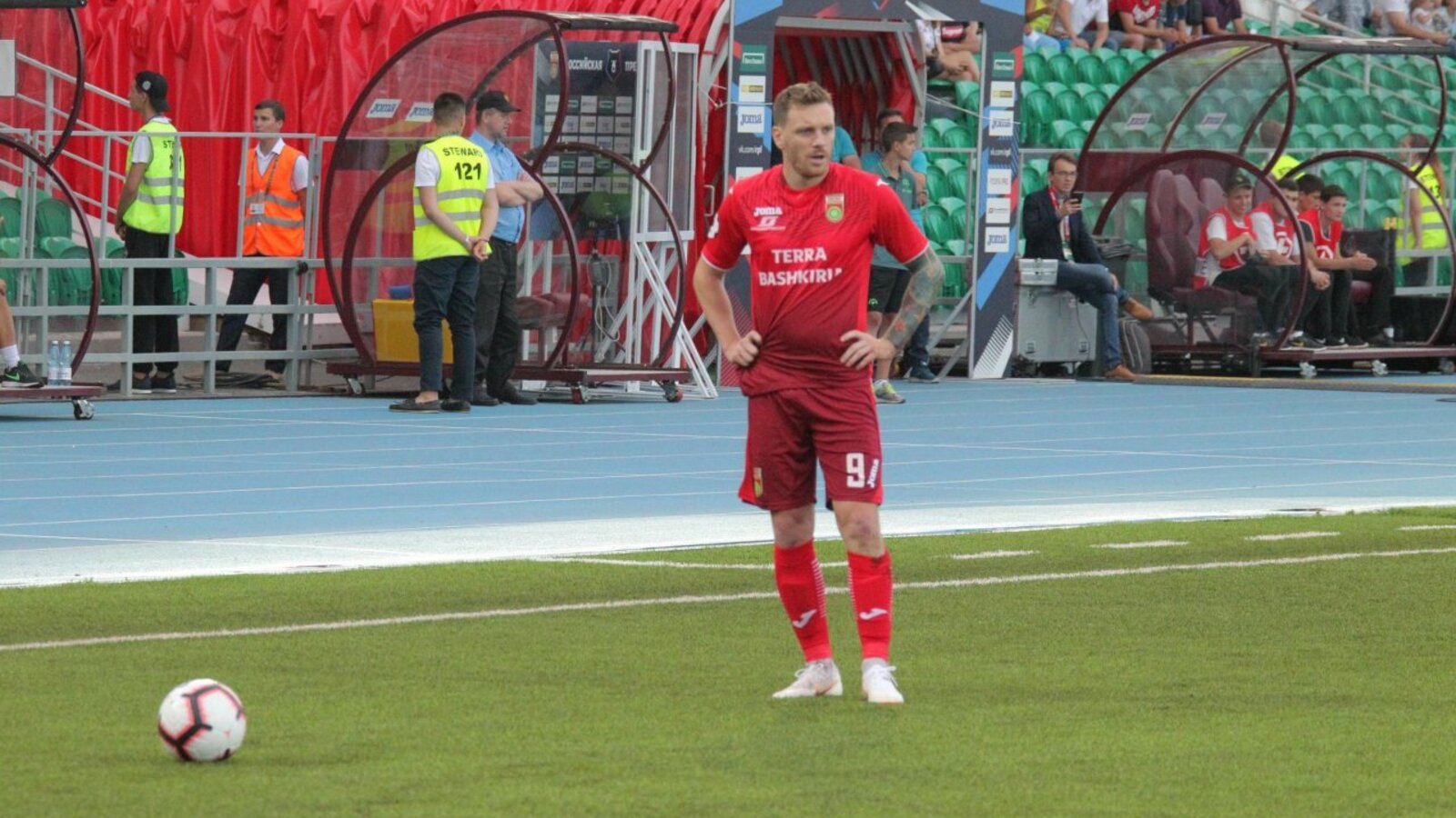 Олег Яровиков