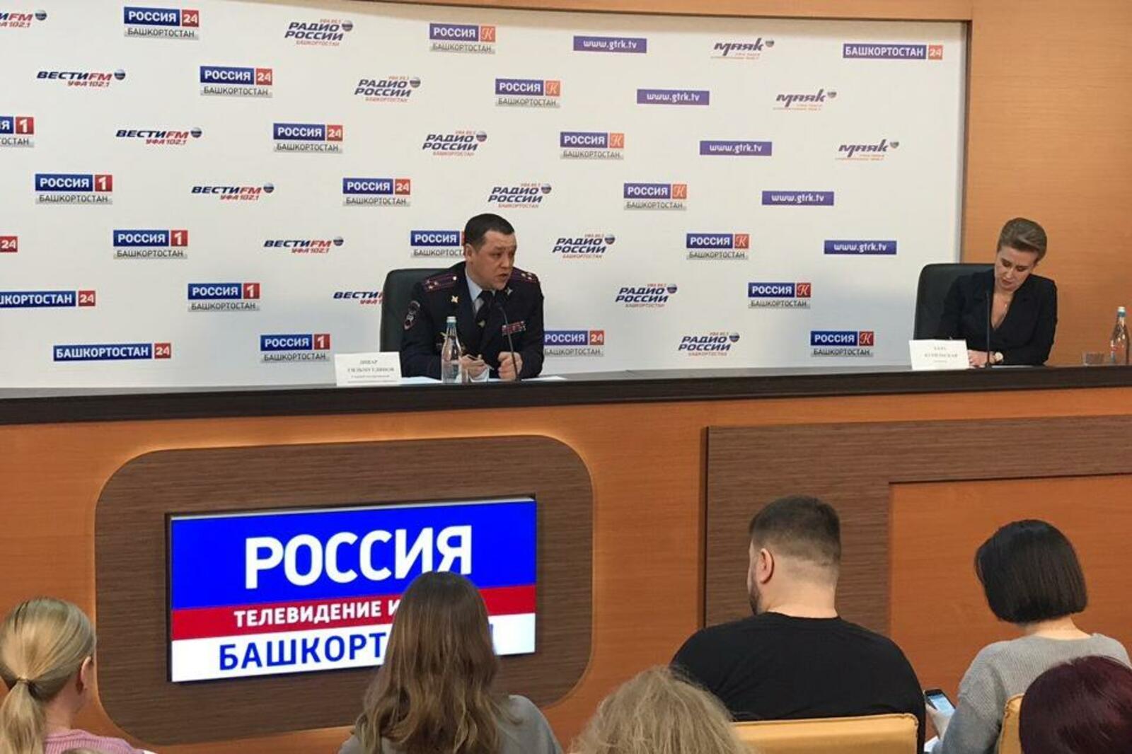 автор