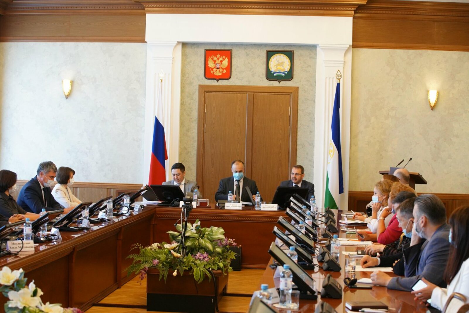 Олег Яровиков
