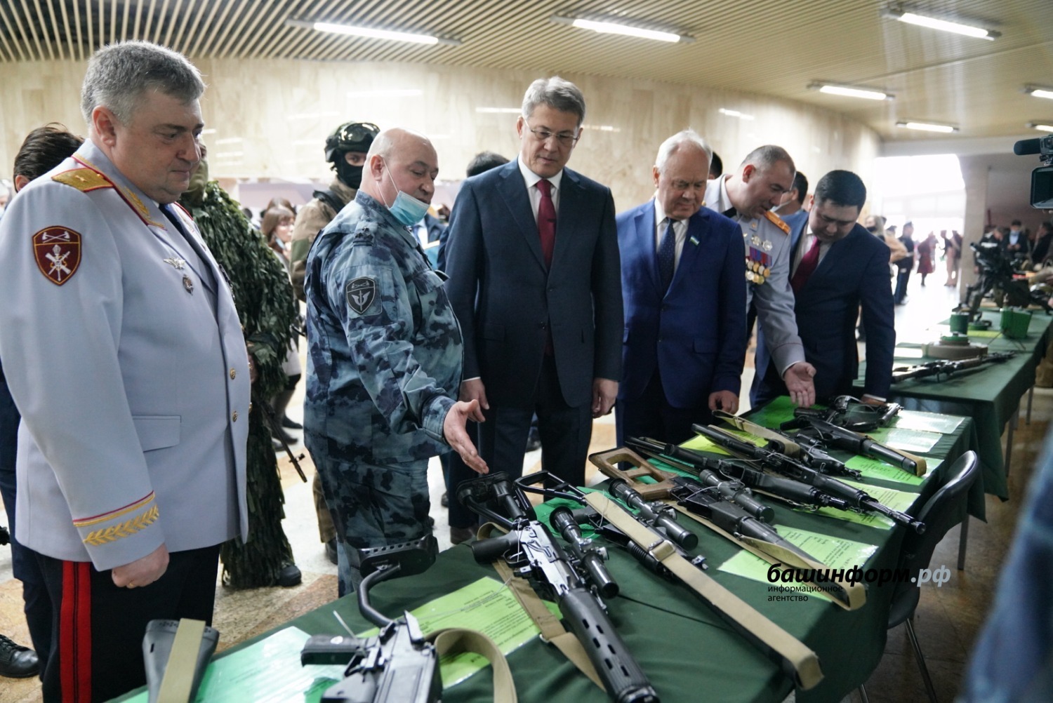 Олег Яровиков