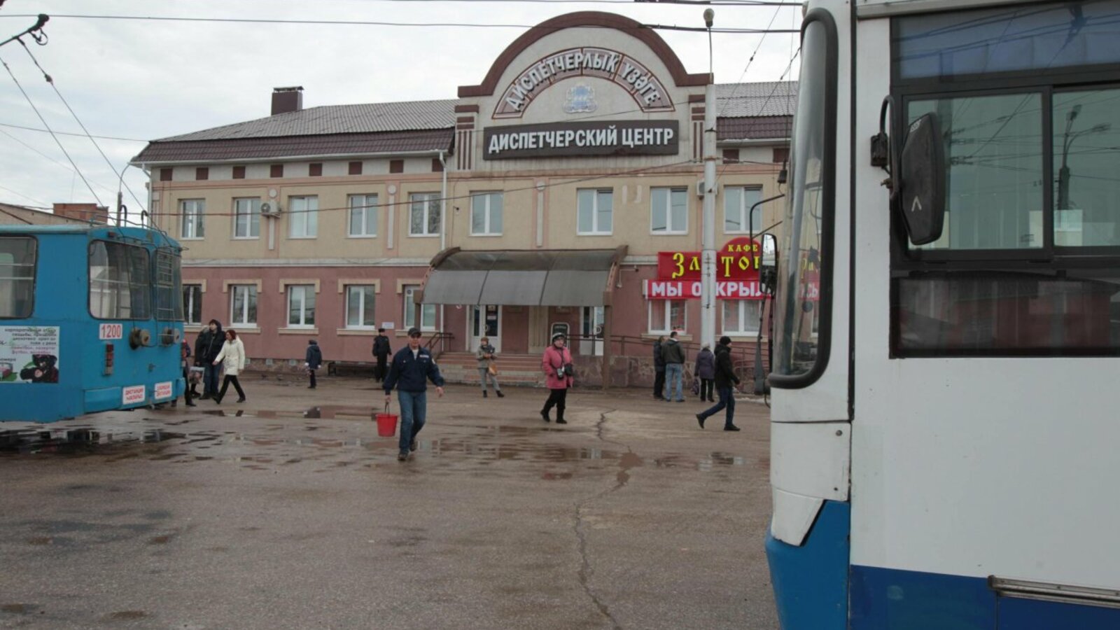 Олег Яровиков