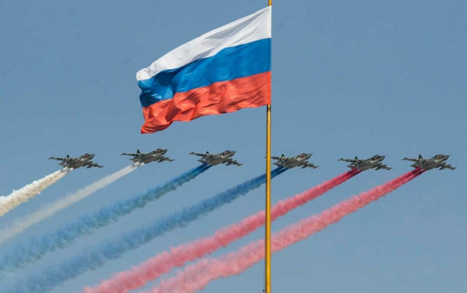 Россия будет развивать и укреплять свои вооруженные силы