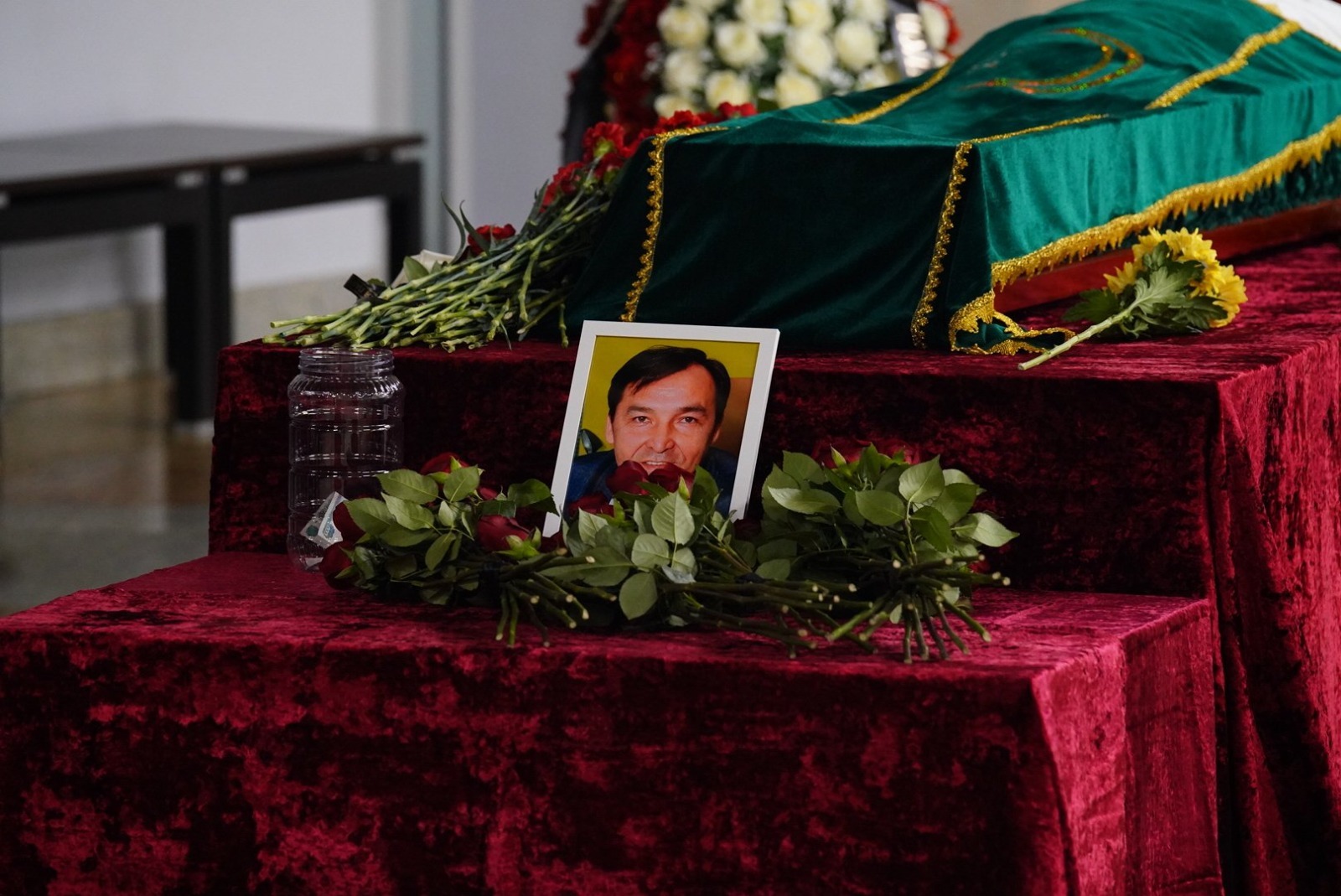 Олег Яровиков