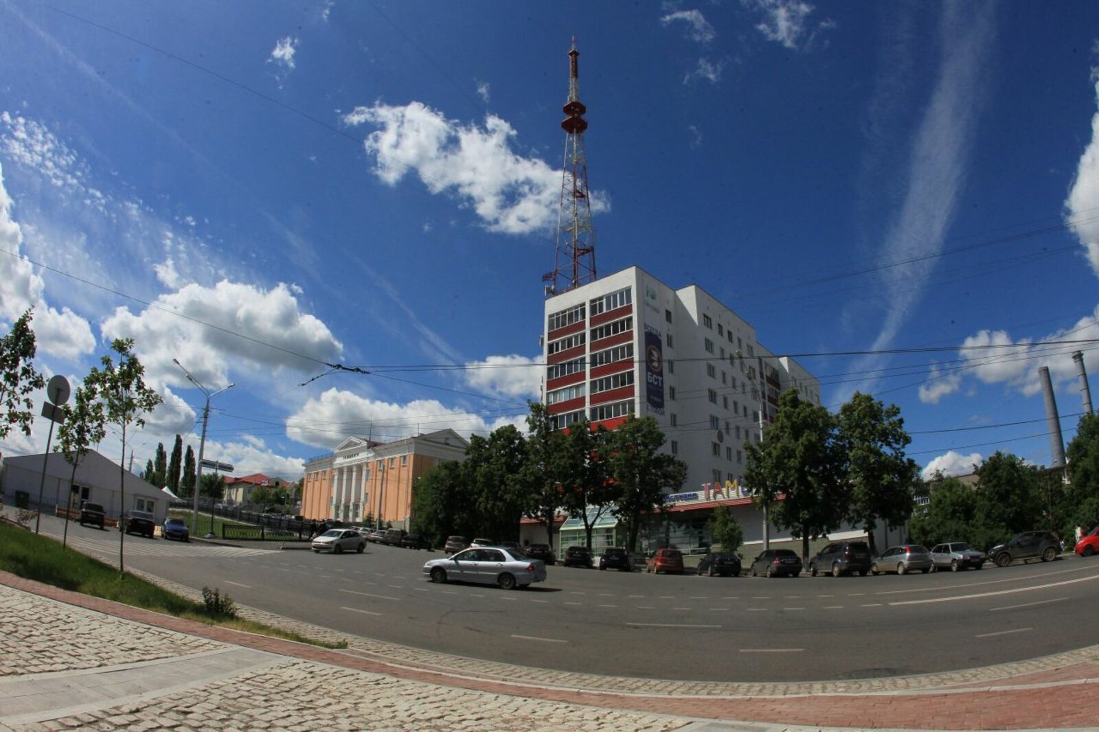 Олег Яровиков