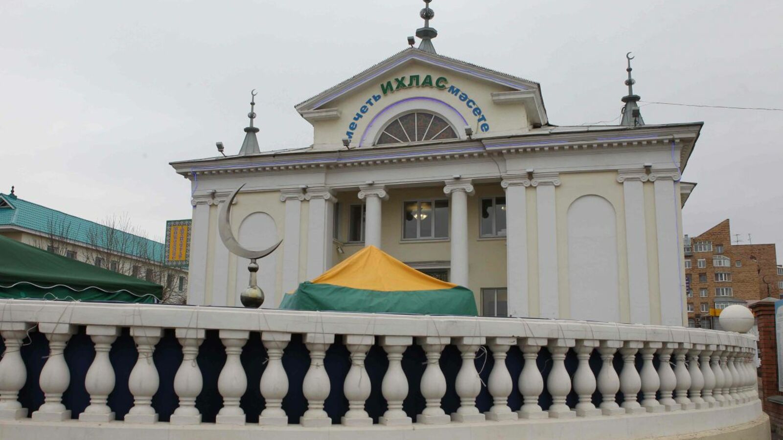 Олег Яровиков