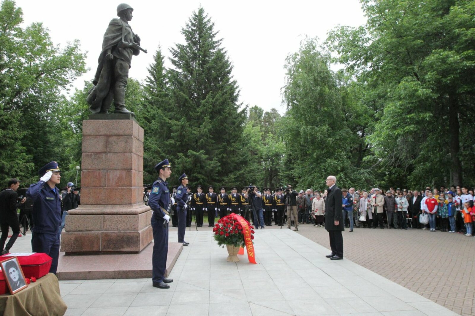 Олег Яровиков