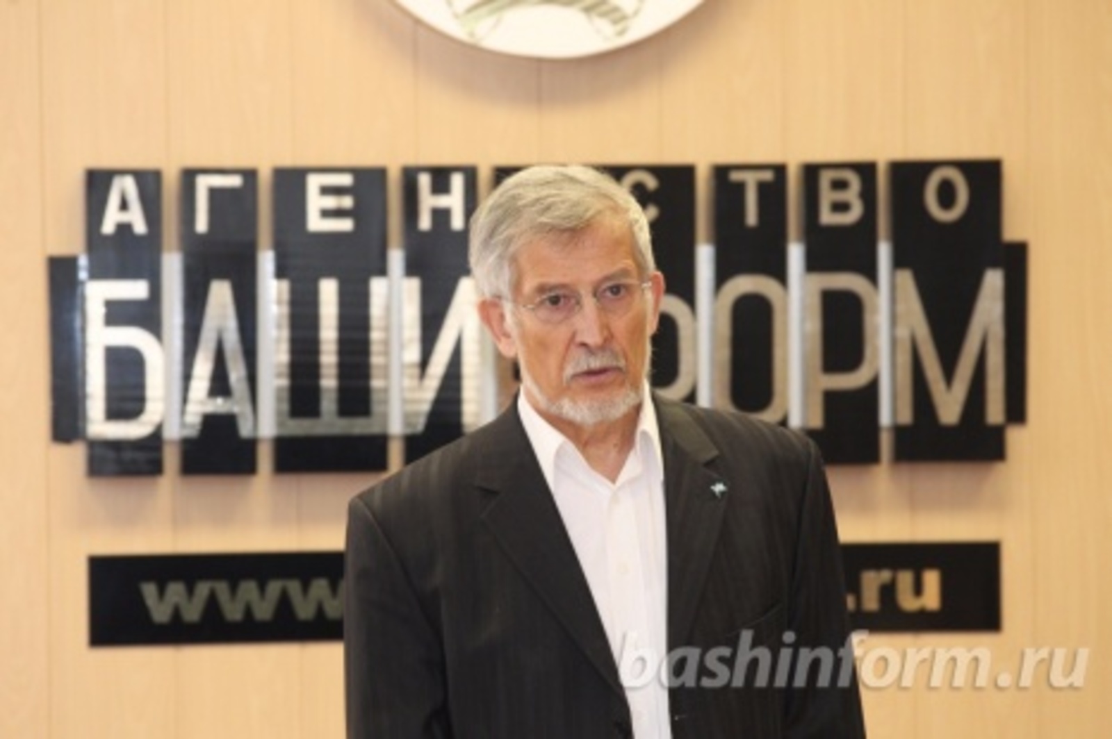 Олег Яровиков