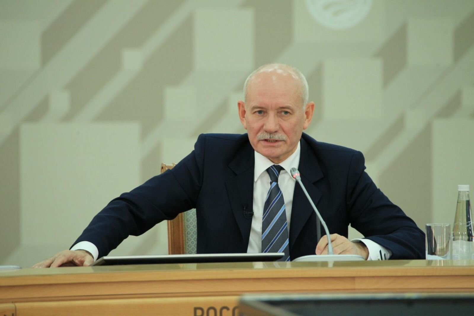 Олег Яровиков