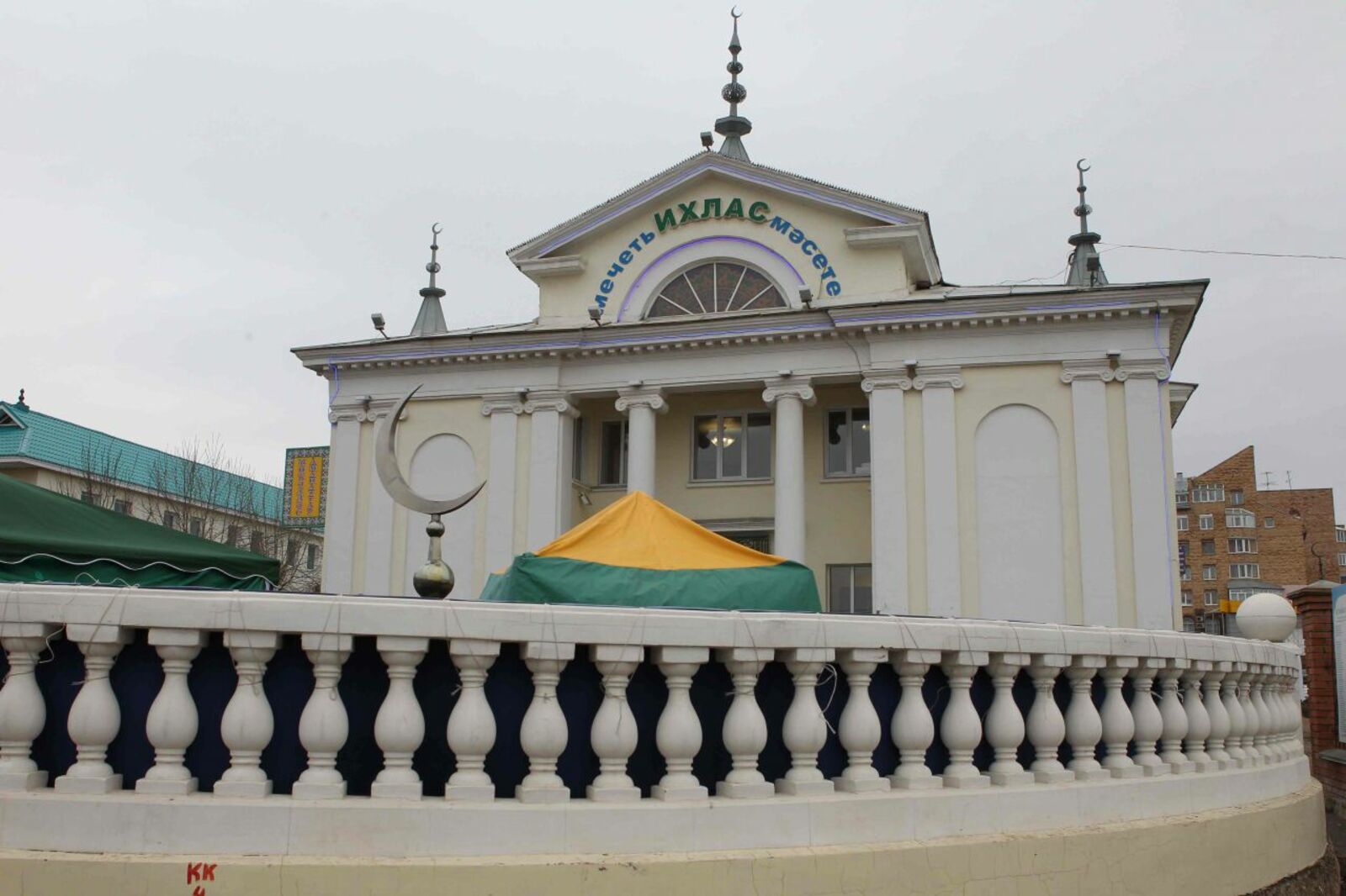 Олег Яровиков
