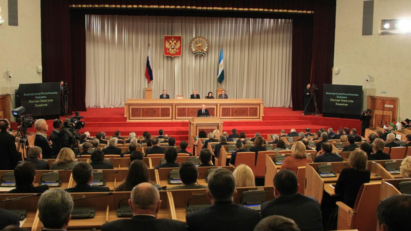 Олег Яровиков