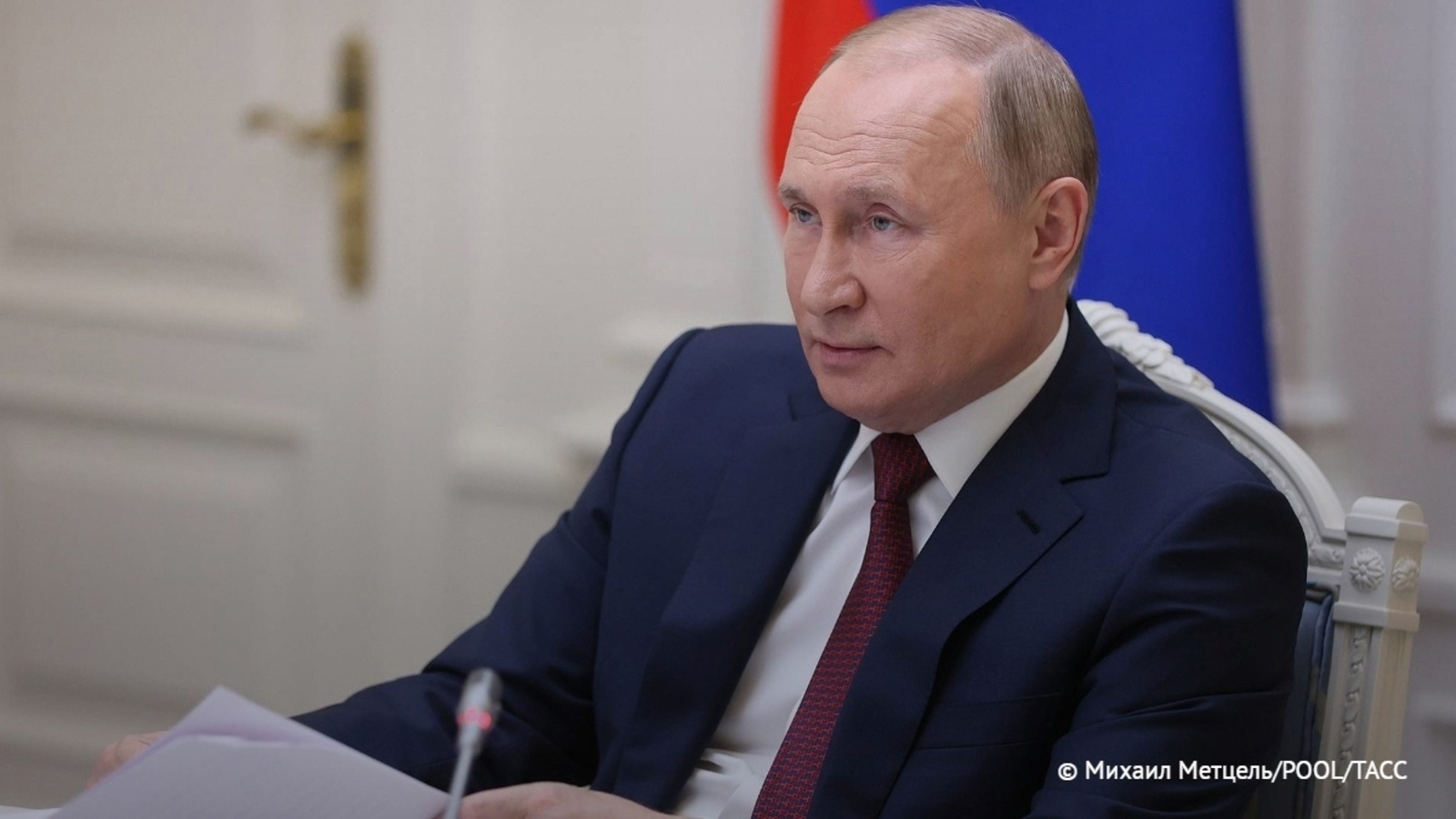 Путин надеется, что ковид отступит и новые послы России смогут поездить по стране