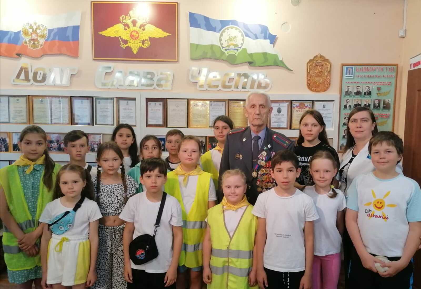 В музее полиции города Октябрьского проведена экскурсия для ребят пришкольного лагеря