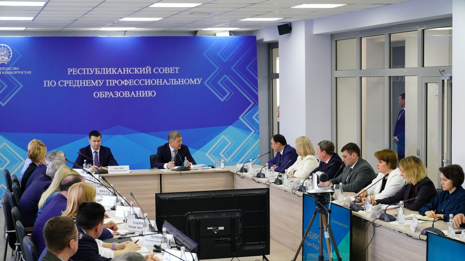 Олег Яровиков