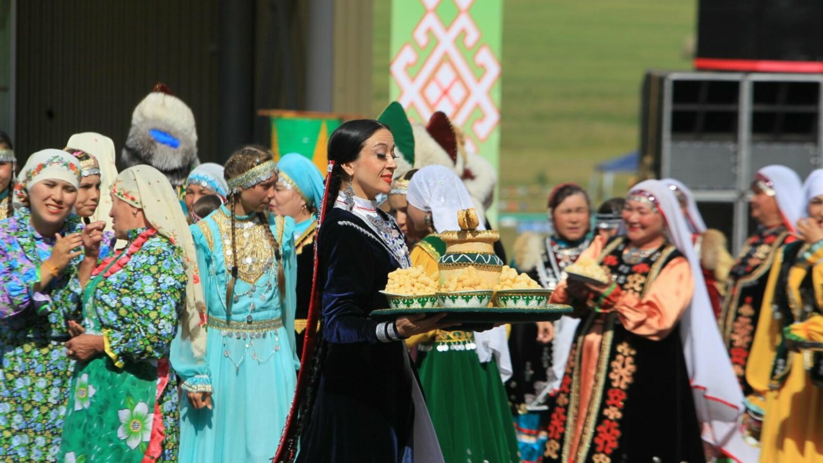 Олег Яровиков