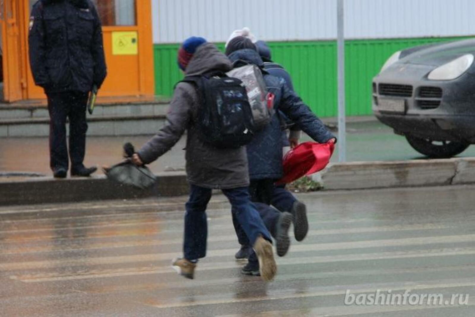 автор