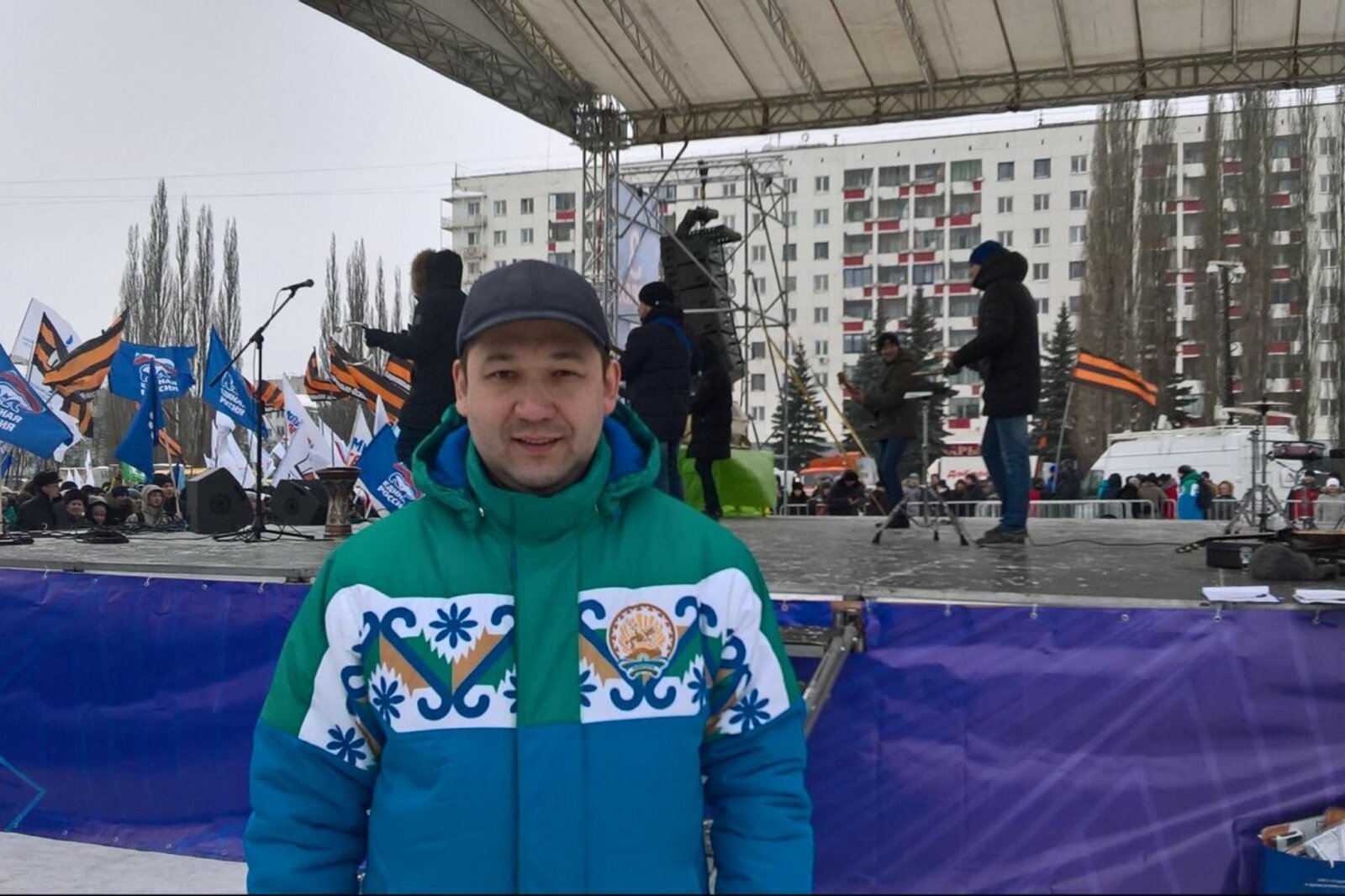 автор