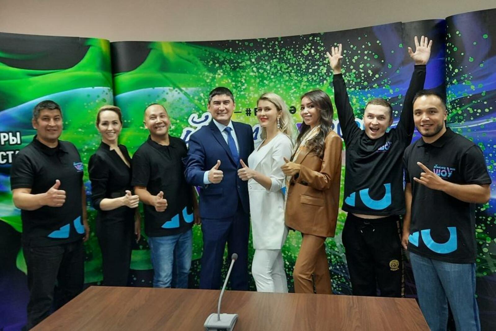 автор